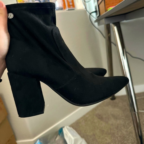 Women’s short black heeled Unisa boots - Picture 4 of 4